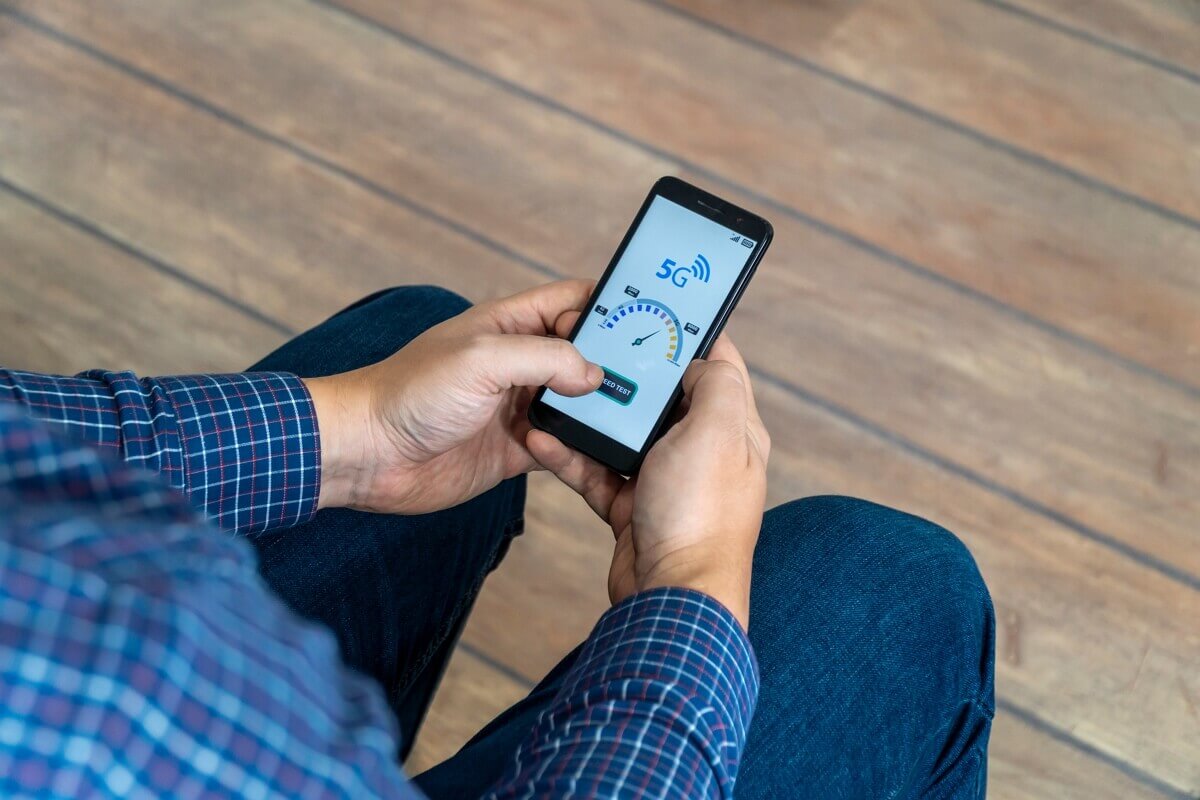     Déploiement 5G : où en sont Orange, SFR, Bouygues et Free ?
